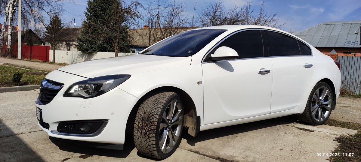Купить б/у Opel Insignia I Рестайлинг 2.0 AT (249 л.с.) 4WD бензин ...