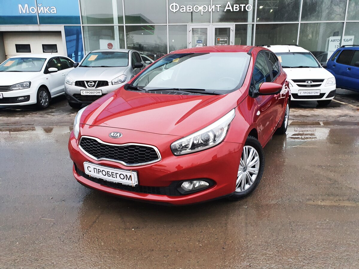 Kia Ceed 2013 хэтчбек красный