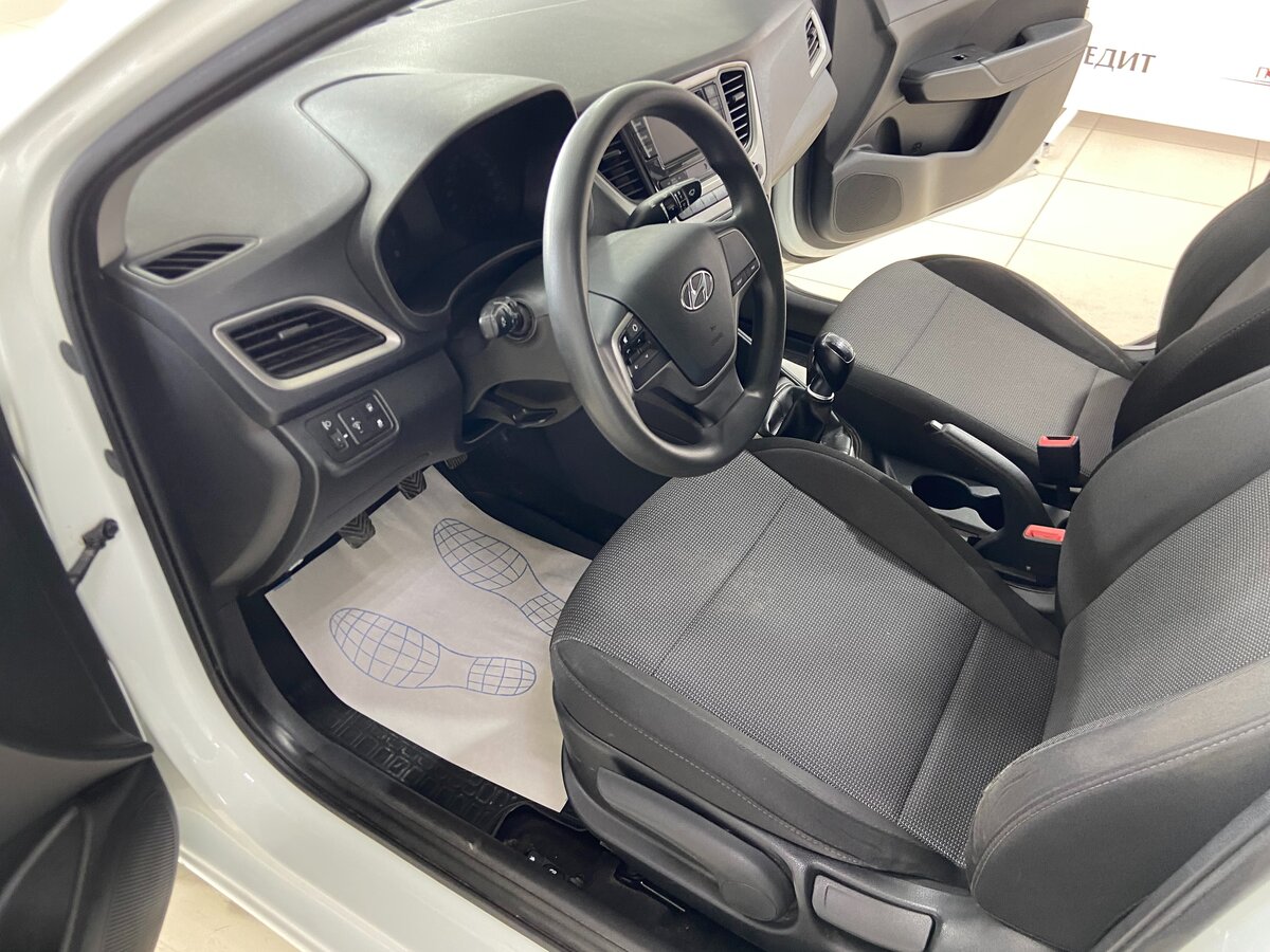 Hyundai solaris 2012 года
