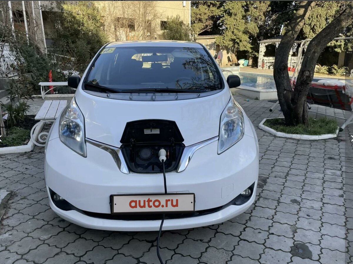 Купить б/у Nissan Leaf I (ZE0/AZE0) Electro AT (80.0 кВт) электро ...