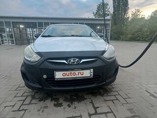 2012 Hyundai Solaris I, серебристый, 580000 рублей, вид 1