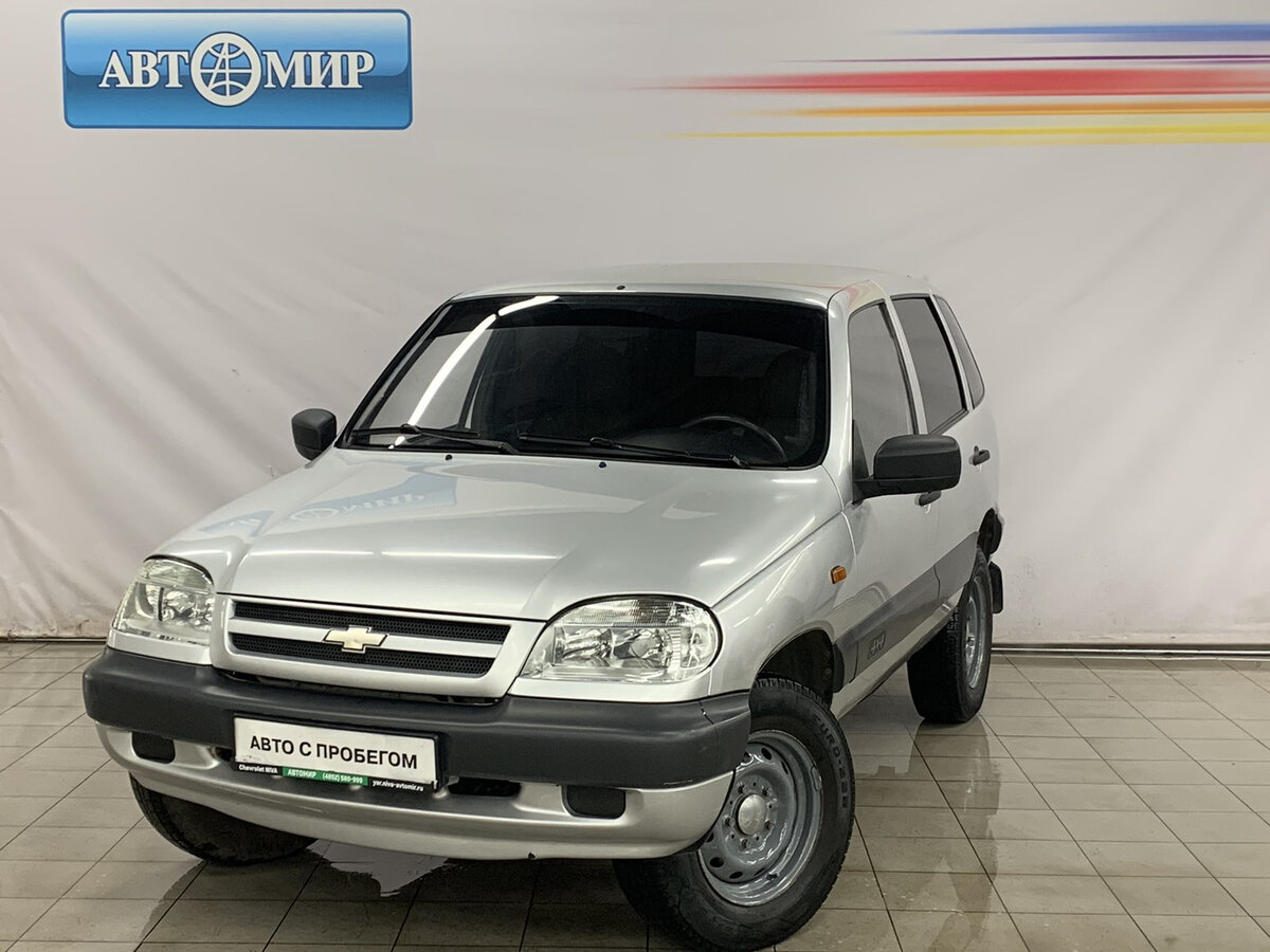 Шевроле Нива 2008 серебристый