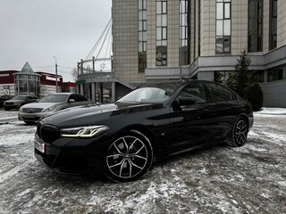 2020 BMW 5 серии 530d xDrive VII (G30/G31) Рестайлинг, чёрный, 6300000 рублей, вид 1