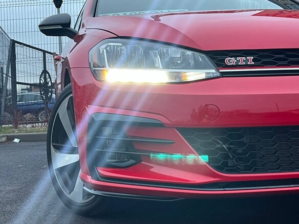 Купить б/у Volkswagen Golf GTI VII Рестайлинг 2.0 MT (230 л.с.) бензин ...