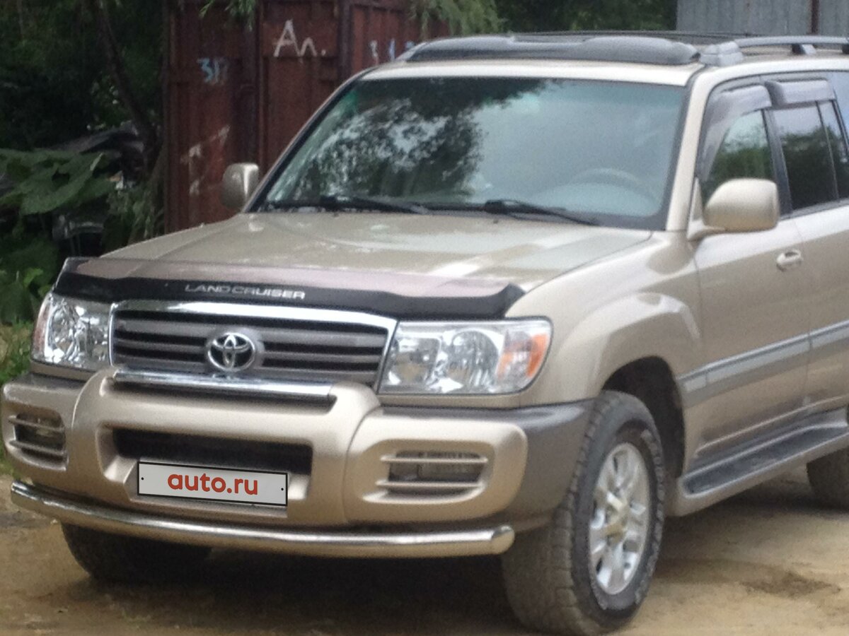 Toyota Land Cruiser золотистый