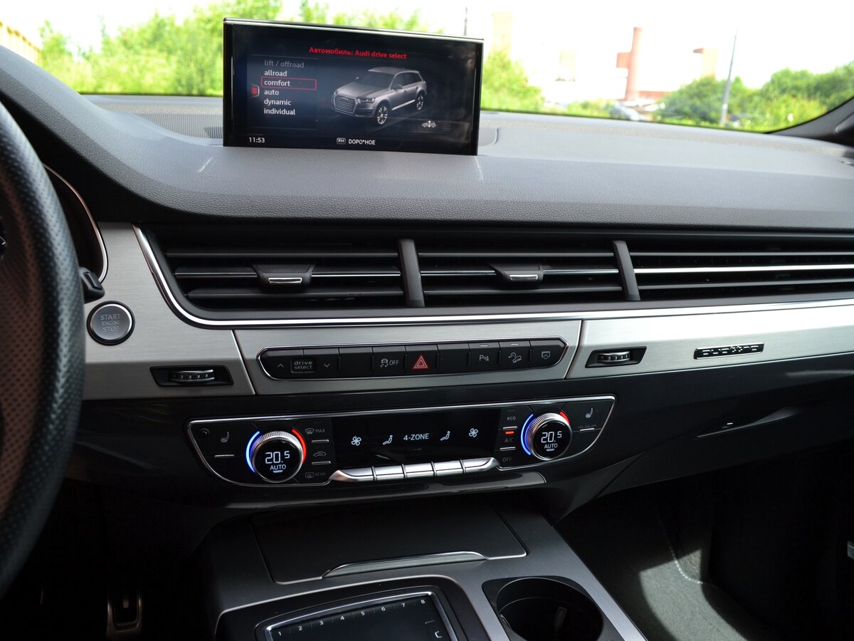 AUDI Q7 - фото 9