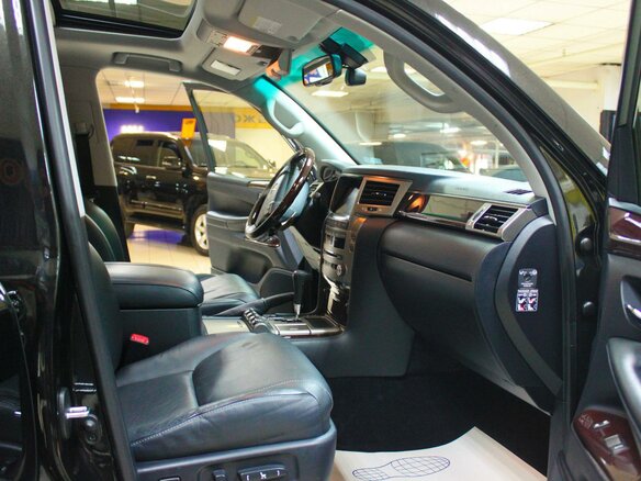 2012 Lexus LX 570 III Рестайлинг, чёрный - вид 3