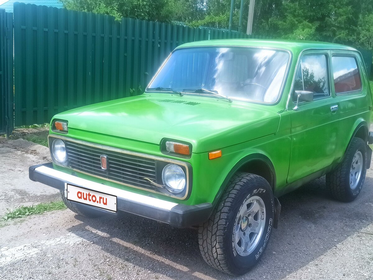 Lada 4x4 Green