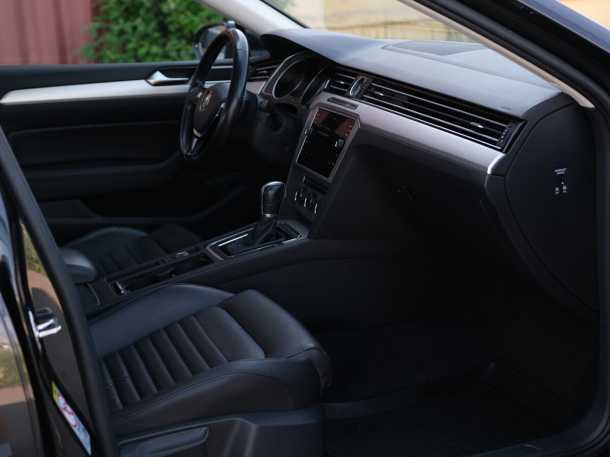VOLKSWAGEN PASSAT - фото 14