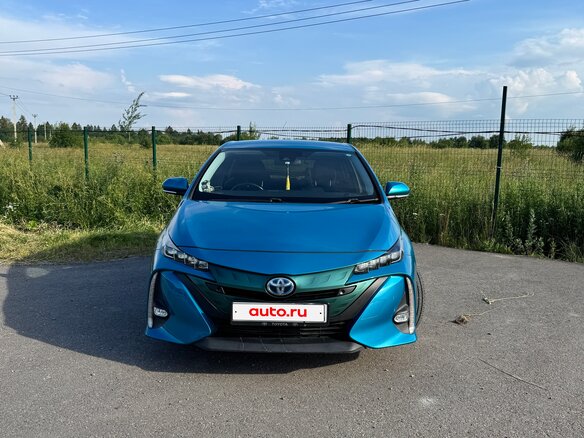 2017 Toyota Prius PHV ZVW52 IV (XW50), синий, 2200000 рублей - вид 2
