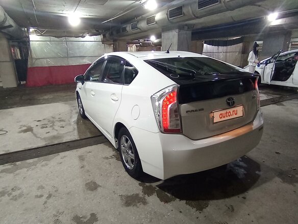 2012 Toyota Prius III Рестайлинг (XW30), белый, 1400000 рублей - вид 13