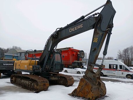 2018 John Deere E260LC, жёлтый, 7455600 рублей, вид 2