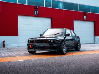 1989 BMW 3 серии 325i II (E30), чёрный, 2120000 рублей, вид 1