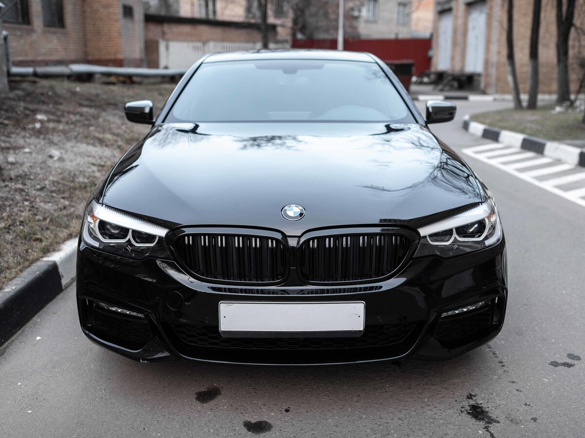 БМВ g30 черная тонированная