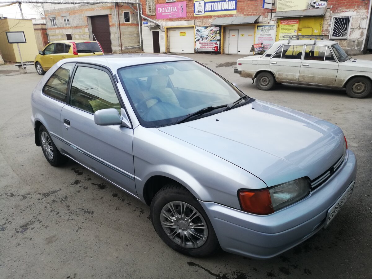 toyota corsa хэтчбек