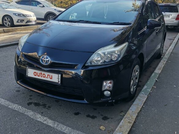 2010 Toyota Prius III (XW30), чёрный, 930000 рублей - вид 1