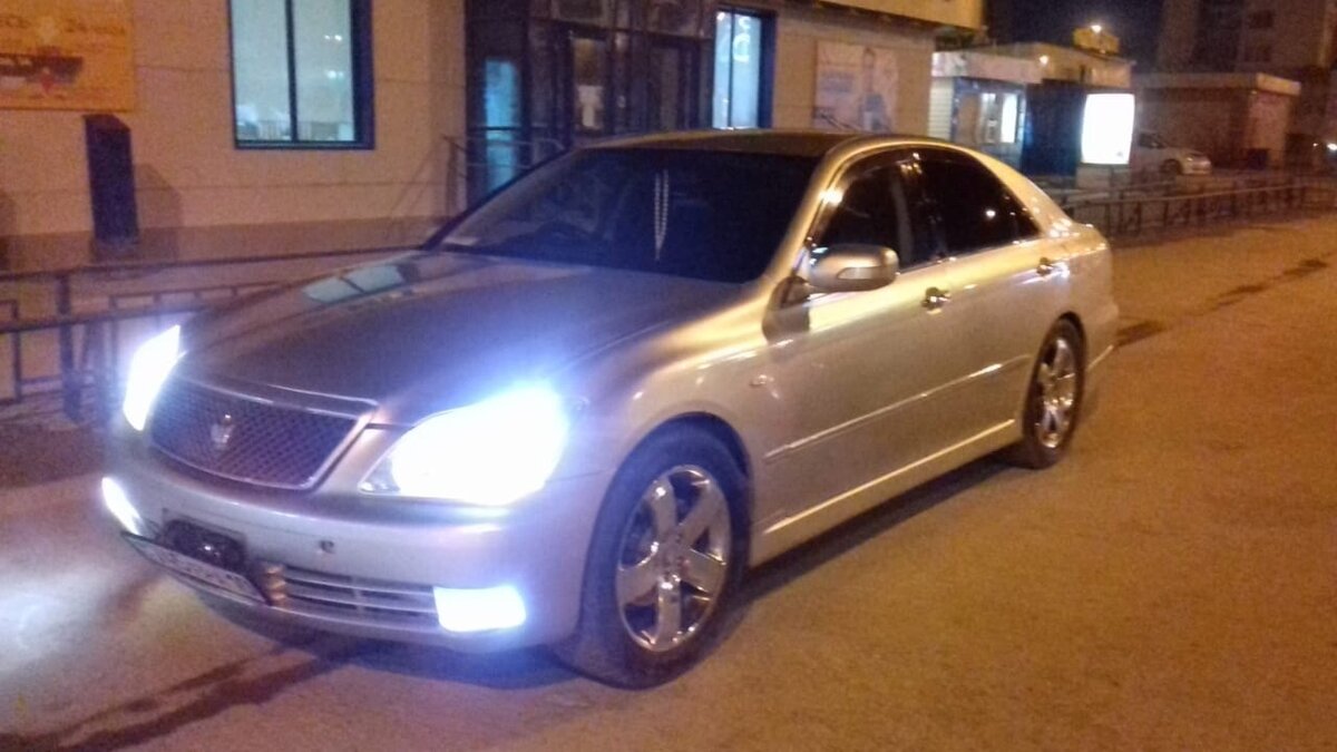Краун атлет 2006