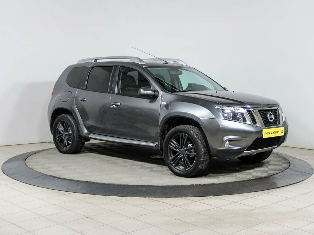 Nissan Terra 2018