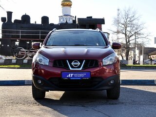 2011 Nissan Qashqai I Рестайлинг, красный, 1125000 рублей, вид 1