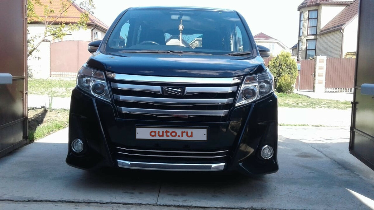 Toyota noah r80