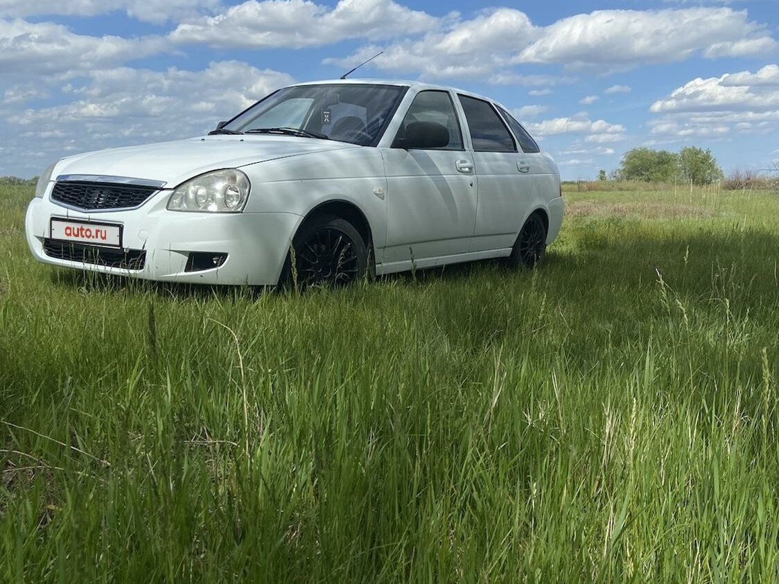Авто в красном куте