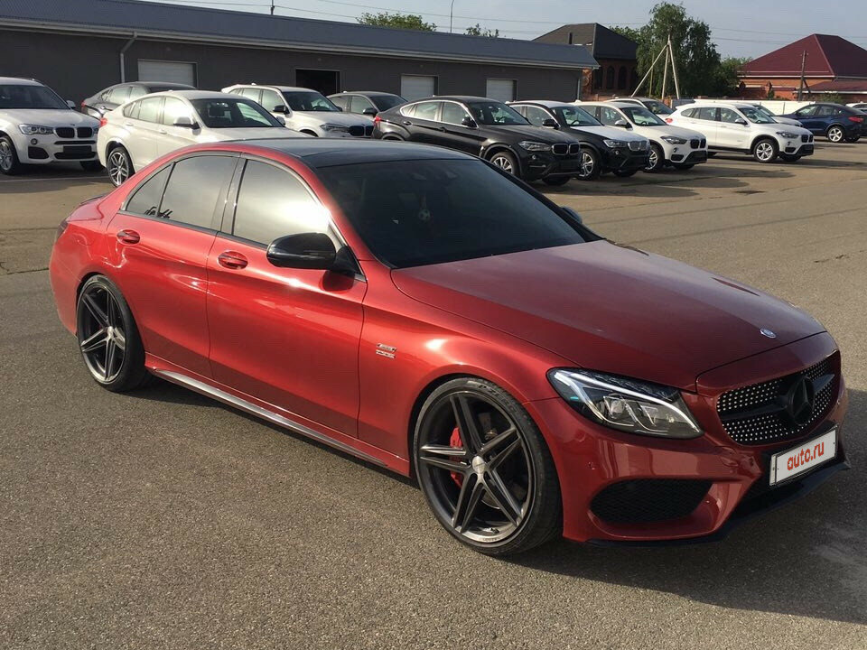 Mercedes c63 w205 красный