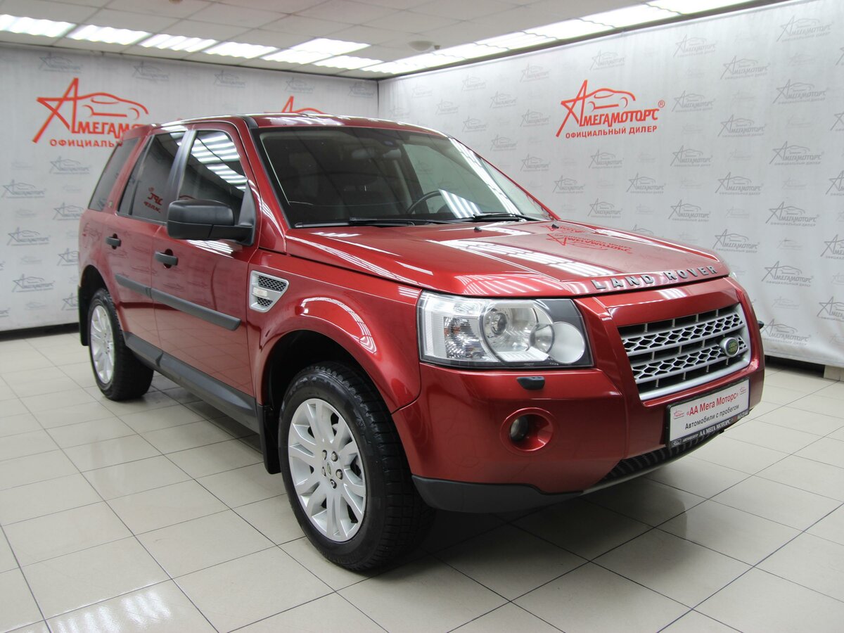Land Rover Freelander 2 красный