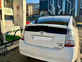 2011 Toyota Prius JDM II Рестайлинг (XW20), белый, 1300000 рублей, вид 1