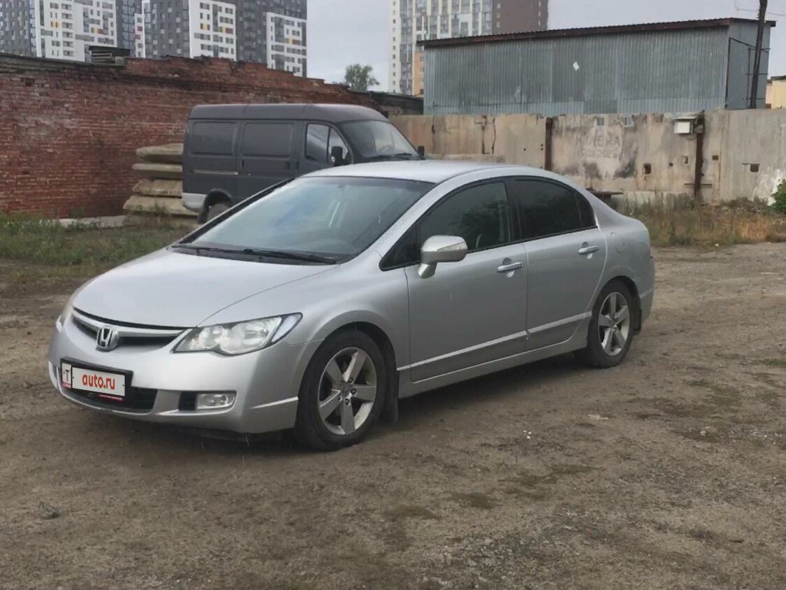 Купить б/у Honda Civic VIII 1.8 AT (140 л.с.) бензин автомат в ...