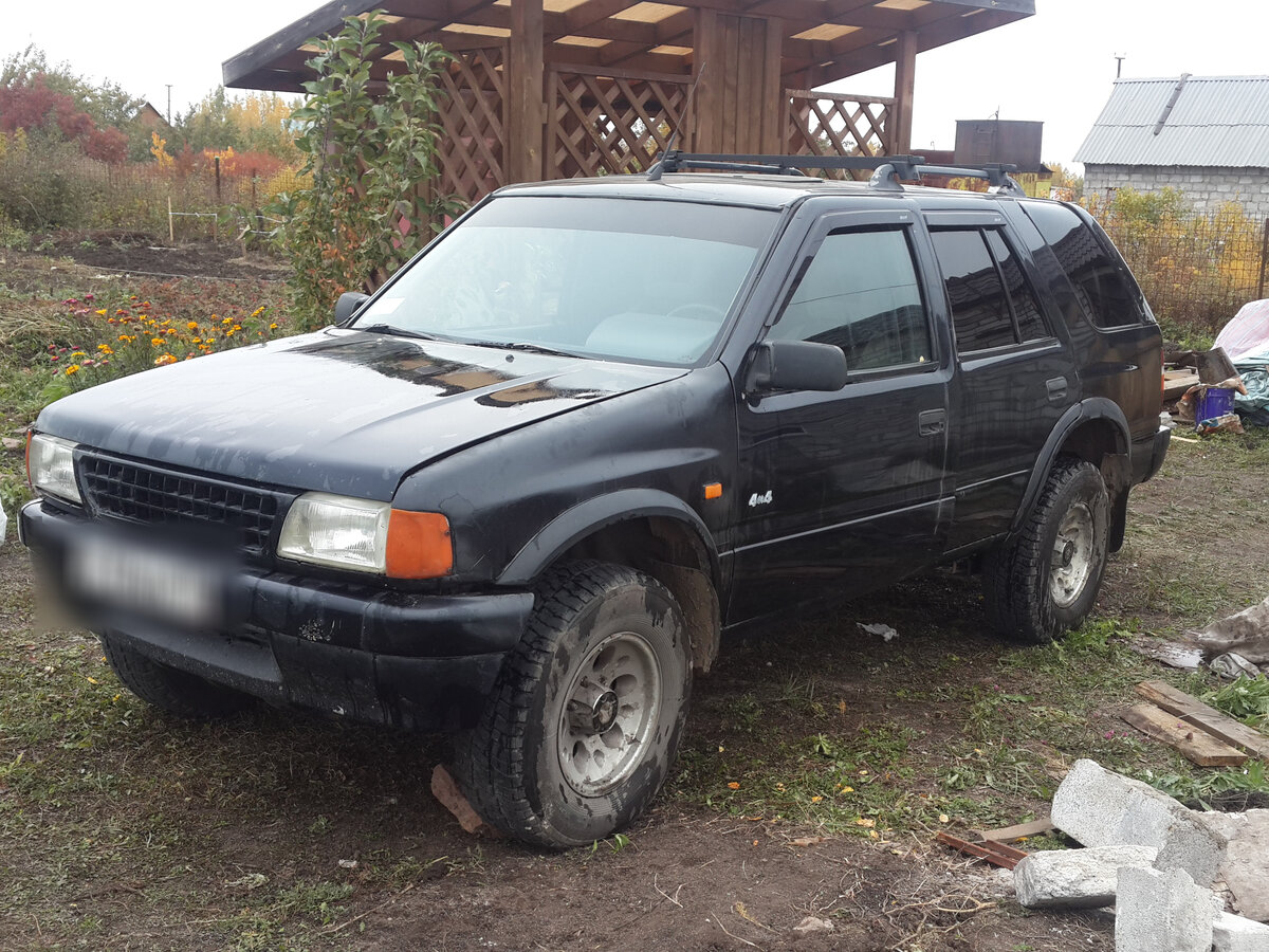 Opel Frontera a чёрная