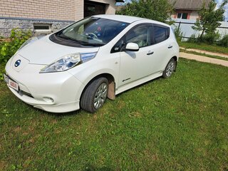2013 Nissan Leaf I (ZE0/AZE0), белый, 800000 рублей, вид 5
