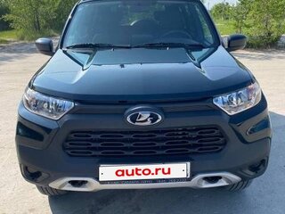 2023 Lada (ВАЗ) Niva I Рестайлинг (Travel), зелёный, 1200000 рублей, вид 1