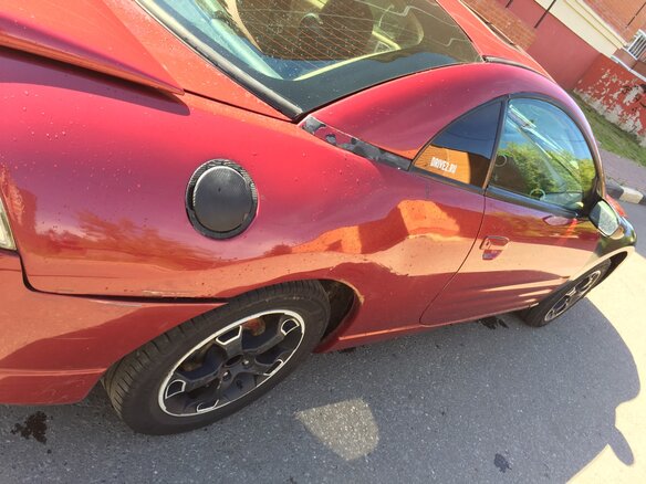 2001 Mitsubishi Eclipse III, пурпурный - вид 2