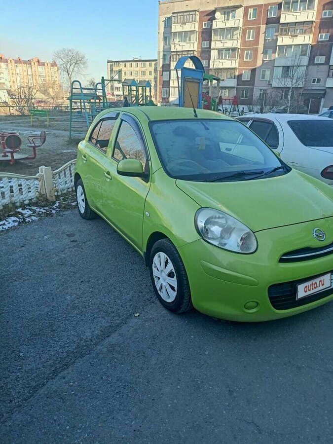 Ниссан марч зеленый