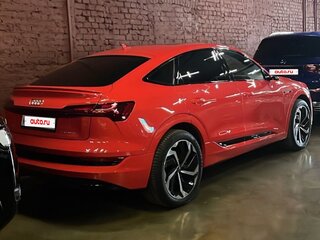 2021 Audi e-tron Sportback 55 I, оранжевый, 8999999 рублей, вид 3