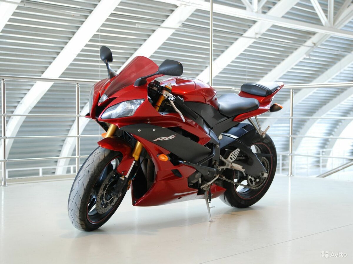 Yamaha YZF r6 красный
