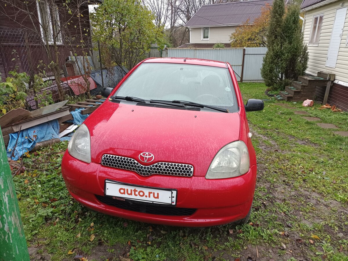 Купить б/у Toyota Yaris I 1.3 AT (86 л.с.) бензин автомат в Москве ...