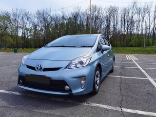 2014 Toyota Prius III Рестайлинг (XW30), серый, 1400000 рублей, вид 1