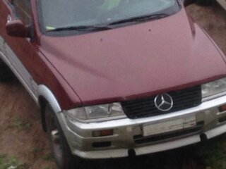 1993 SsangYong Musso I, красный, 300000 рублей, вид 1