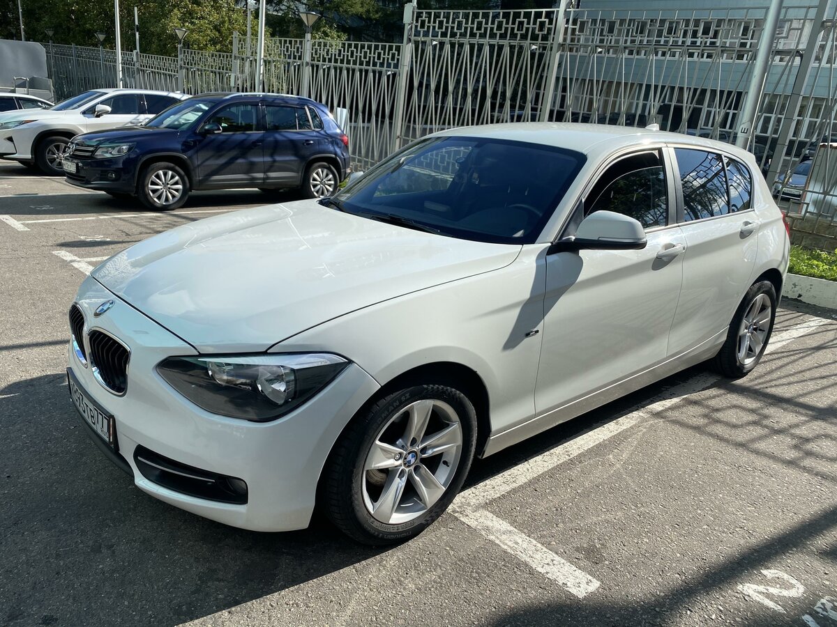 Купить б/у BMW 1 серии II (F20/F21) 116i 1.6 AT (136 л.с