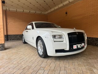 2010 Rolls-Royce Ghost I, белый, 9500000 рублей, вид 3
