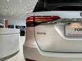 2023 Toyota Fortuner II Рестайлинг, белый, 7500000 рублей - вид 9