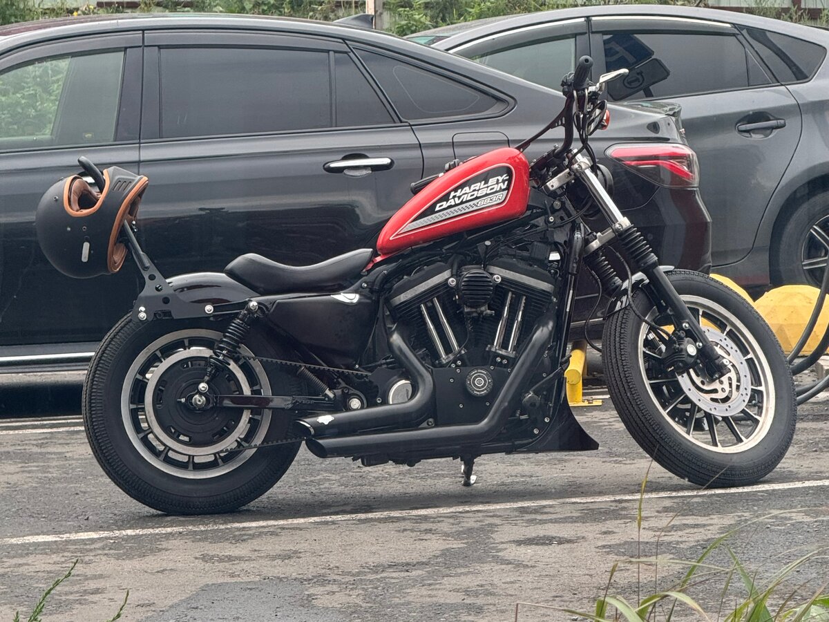 Harley Davidson Sportster 883 5 2005 650 000