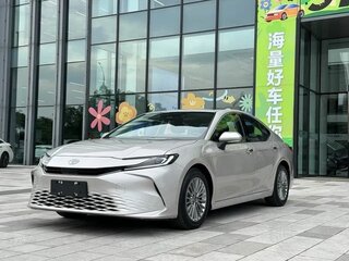 2024 Toyota Camry IX (XV80), серебристый, 2390000 рублей, вид 1
