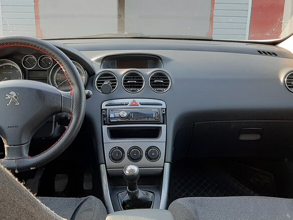 2012 Peugeot 308 I Рестайлинг, белый - вид 4