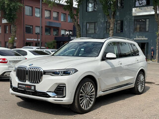 2022 BMW X7 40i I (G07), белый, 7190000 рублей, вид 1