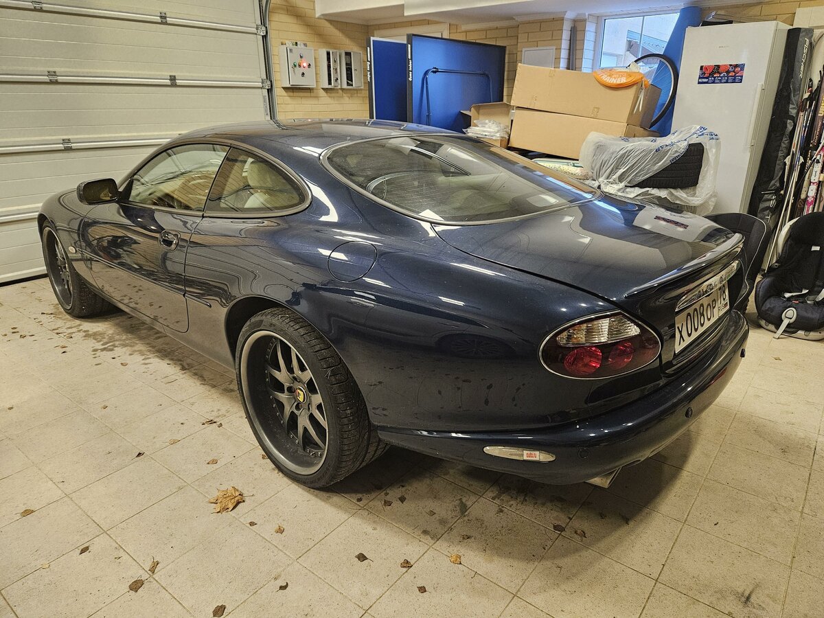 Купить б/у Jaguar XKR I 4.0 AT (363 л.с.) бензин автомат в Витеневе ...