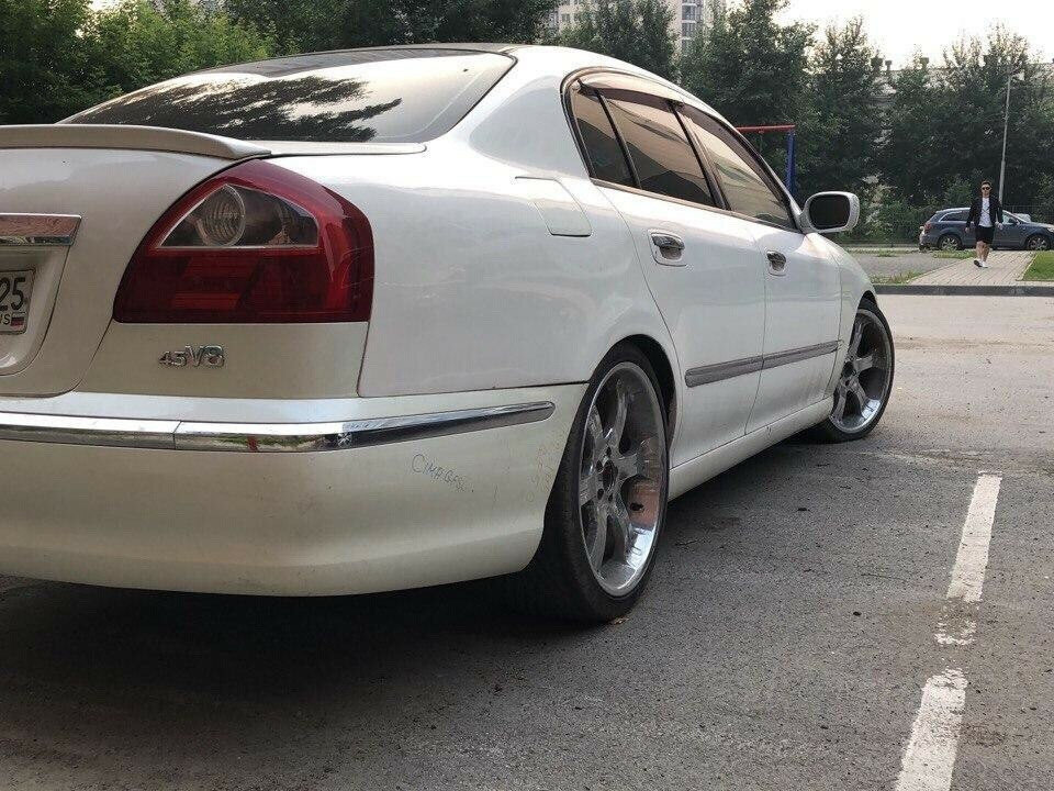 Ниссан сима 2004