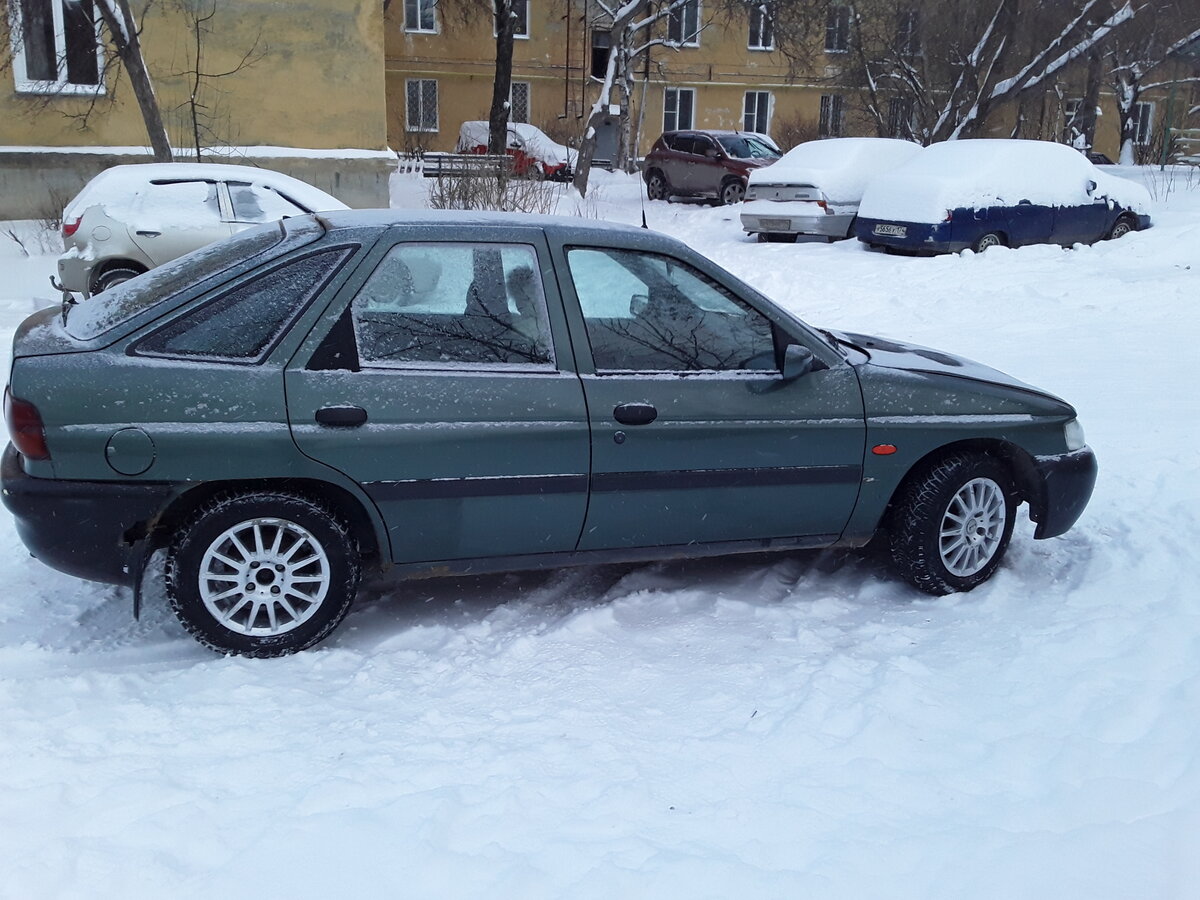 Форд эскорт 98 года