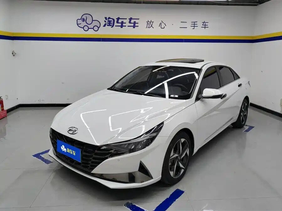 Hyundai Elantra VII (CN7)